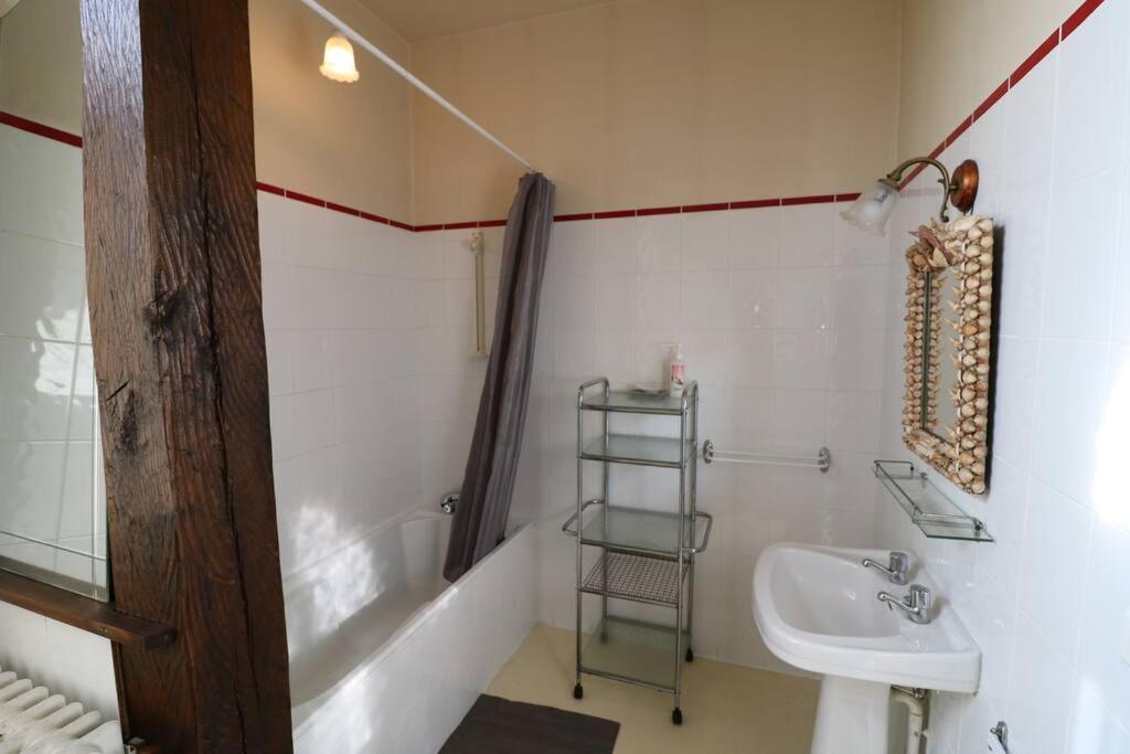 Mauvezin  Ancien Presbytere Au Coeur Du Village מראה חיצוני תמונה