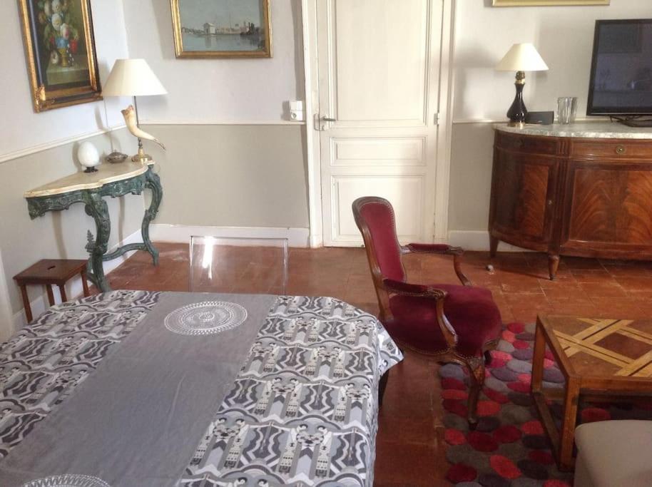 Mauvezin  Ancien Presbytere Au Coeur Du Village מראה חיצוני תמונה